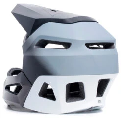 Dainese - Kid's Scarabeo Linea 01 - Bike Helmet 10 Dainese - Kid's Scarabeo Linea 01 - Bike Helmet -Continental Sport dainese kids scarabeo linea 01 bike helmet detail 3