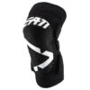 Leatt - Knee Guard Kids 3DF 5.0 - Protector 2 Leatt - Knee Guard Kids 3DF 5.0 - Protector -Continental Sport leatt knee guard kids 3df 50 protector