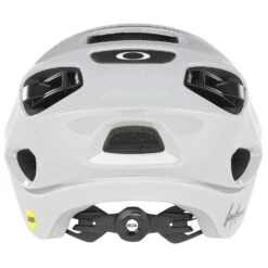 Oakley - DRT5 - Europe - Bike Helmet -Continental Sport oakley drt5 europe bike helmet detail 3